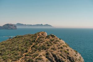 Breathtaking coastal landscape of San Carlos, Sonora with rugged cliffs and ocean view.